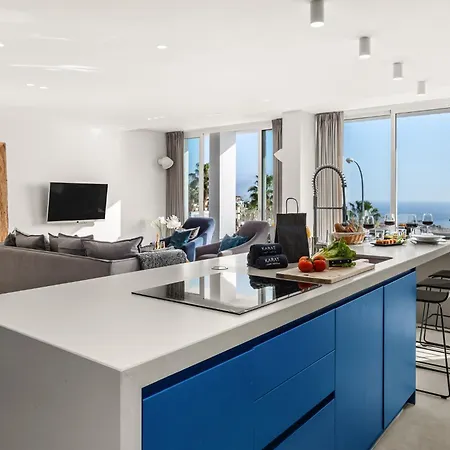 Villa Karat Blue