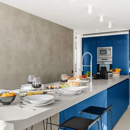 Villa Karat Blue