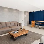 Karat Blue